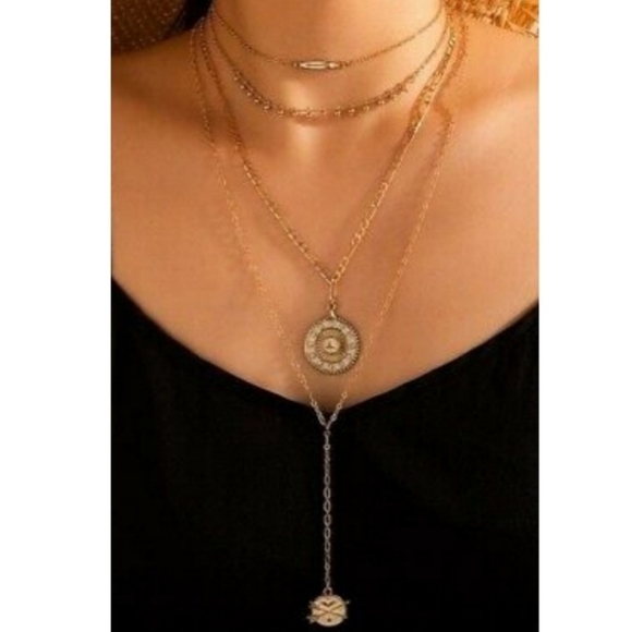 Boho Women's Gold Medalion Necklace - Picture 1 of 4